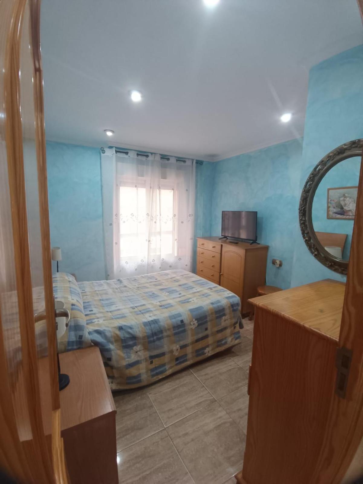 Pet Friendly - Apartamento Centrico Y Cerca De La Playa Санта Пола Екстериор снимка