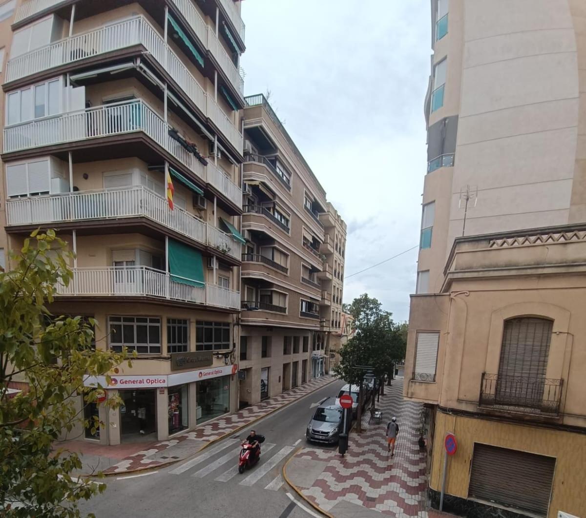 Pet Friendly - Apartamento Centrico Y Cerca De La Playa Санта Пола Екстериор снимка